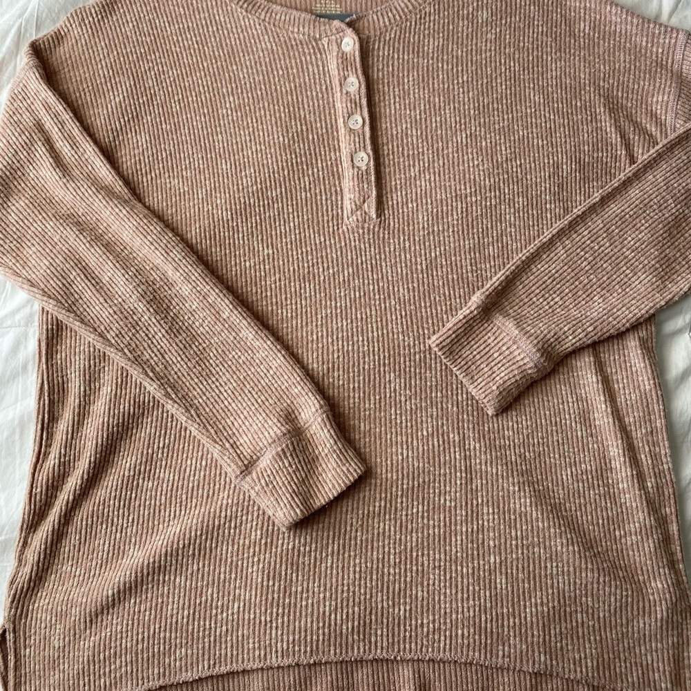 AE long sleeve Henley.